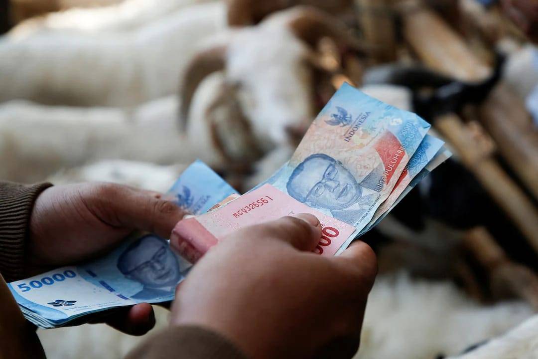 «المركزي الإندونيسي» يواصل التدخل في سوق الصرف لضمان استقرار الروبية