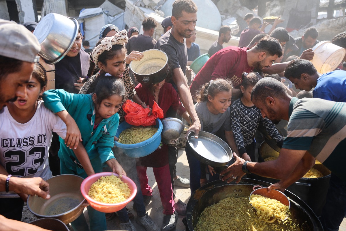 Gazze Şeridi kesin çözümler beklerken, kıtlık tehlikesiyle karşı karşıya olmaya devam ediyor. (AFP)