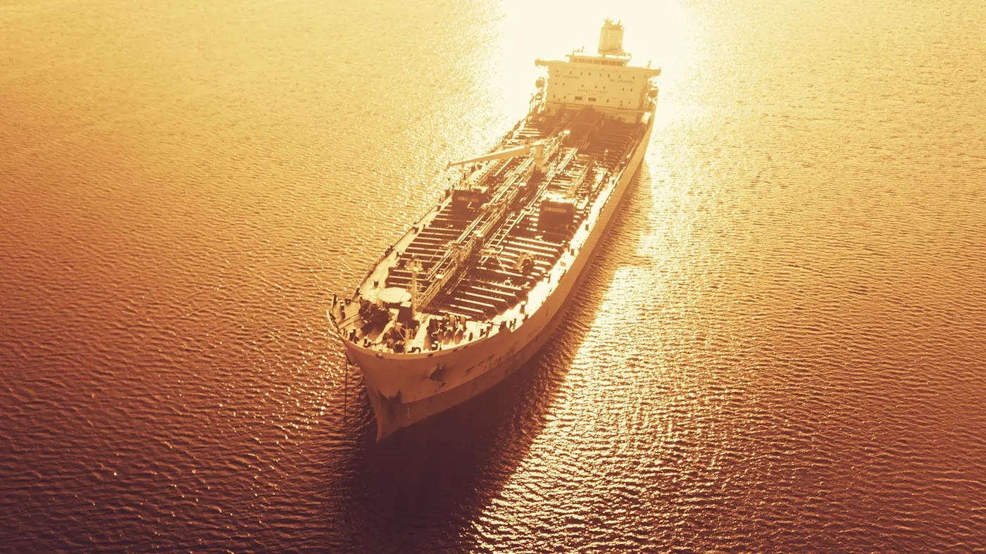 Rusya, yaptırım uygulanan petrolü kaçırmak için gölge filosunu kullanıyor (Getty)