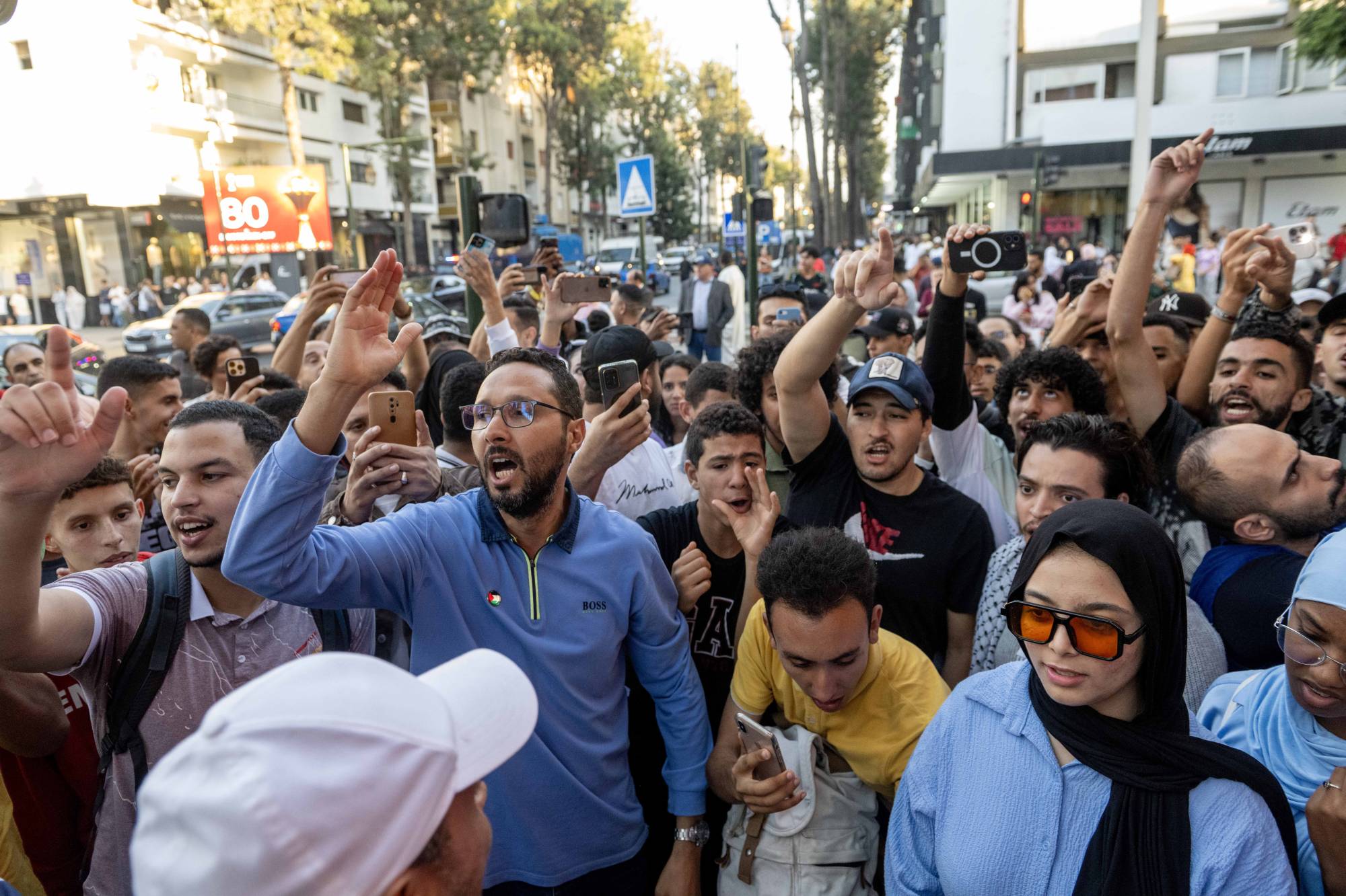 ​​​​​​​Protestolar, ülkedeki sosyal eşitsizliğin en belirgin tezahürleri olarak sağlık ve eğitim sektörlerine odaklandı. (EPA)