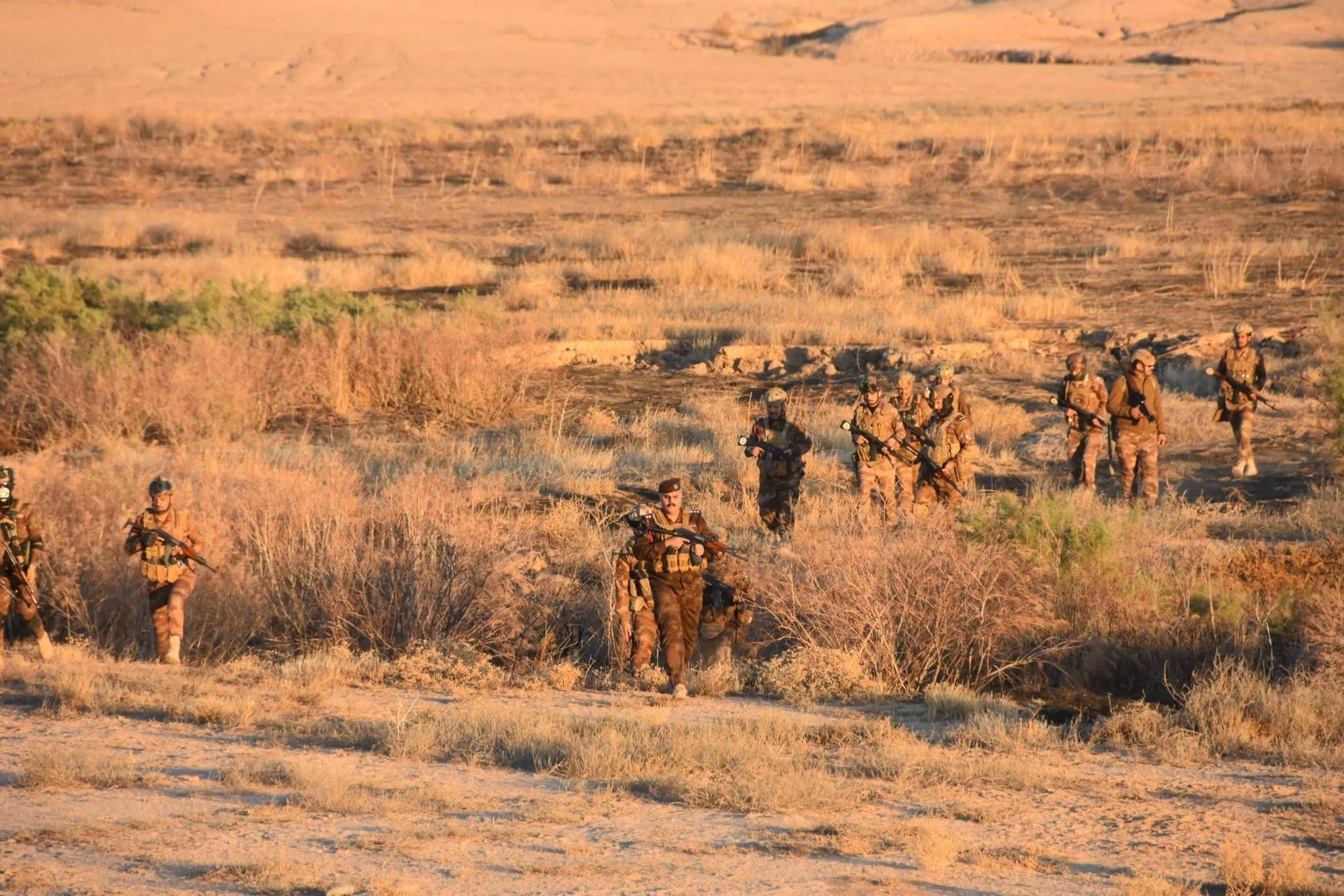 7. Sınır Tugayı'na bağlı 3. Alay, sınır şeridi boyunca güvenlik ve istikrarı sağlamak amacıyla sorumluluk alanındaki engebeli vadilerde denetleme operasyonu yürütüyor (Irak Sınır Kuvvetleri Komutanlığı Facebook hesabı)