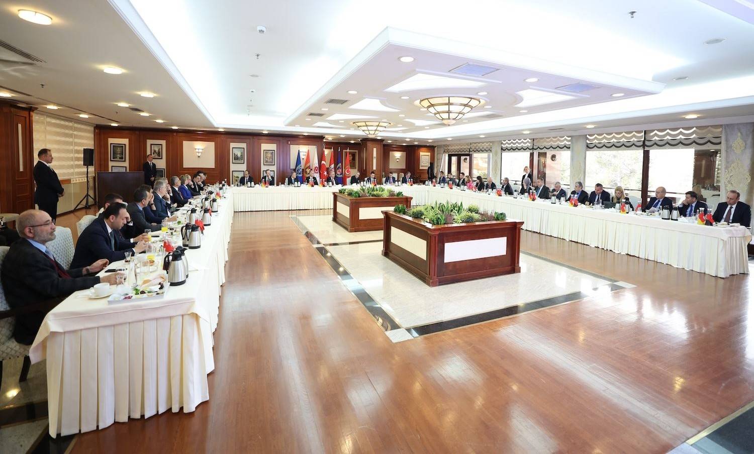  Milli Savunma Bakanı Yaşar Güler'in medya kuruluşlarının Ankara temsilcileriyle yaptığı toplantıdan (Milli Savunma Bakanlığı)