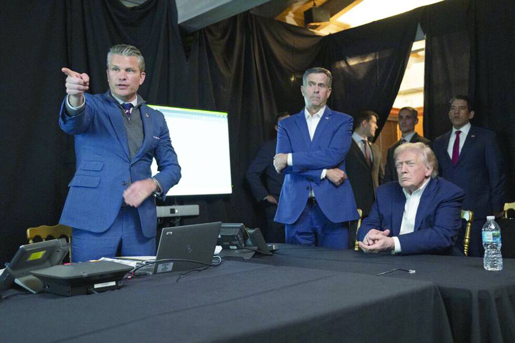 Beyaz Saray tarafından yayınlanan bir fotoğrafta, ABD Başkanı ve yönetim kadrosunun 3 Ocak'ta Venezuela'daki askeri operasyonu izlediği görülüyor.