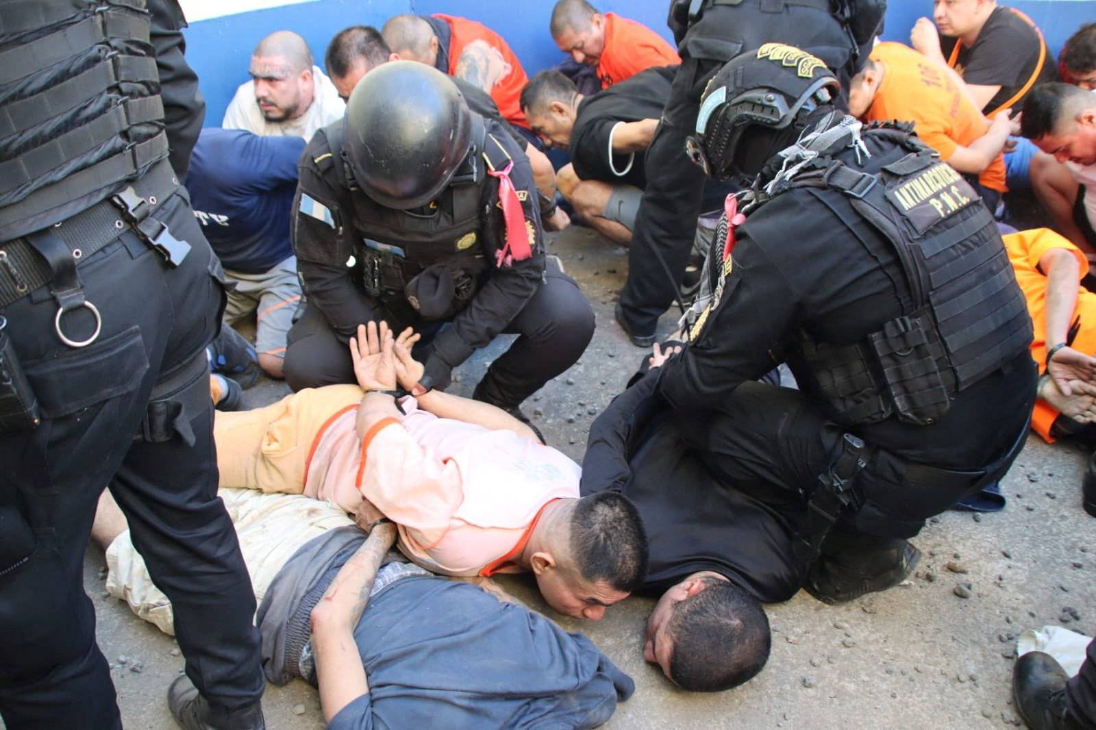 Güvenlik güçleri Renovision 1 cezaevinin kontrolünü yeniden ele geçirdi (Reuters)