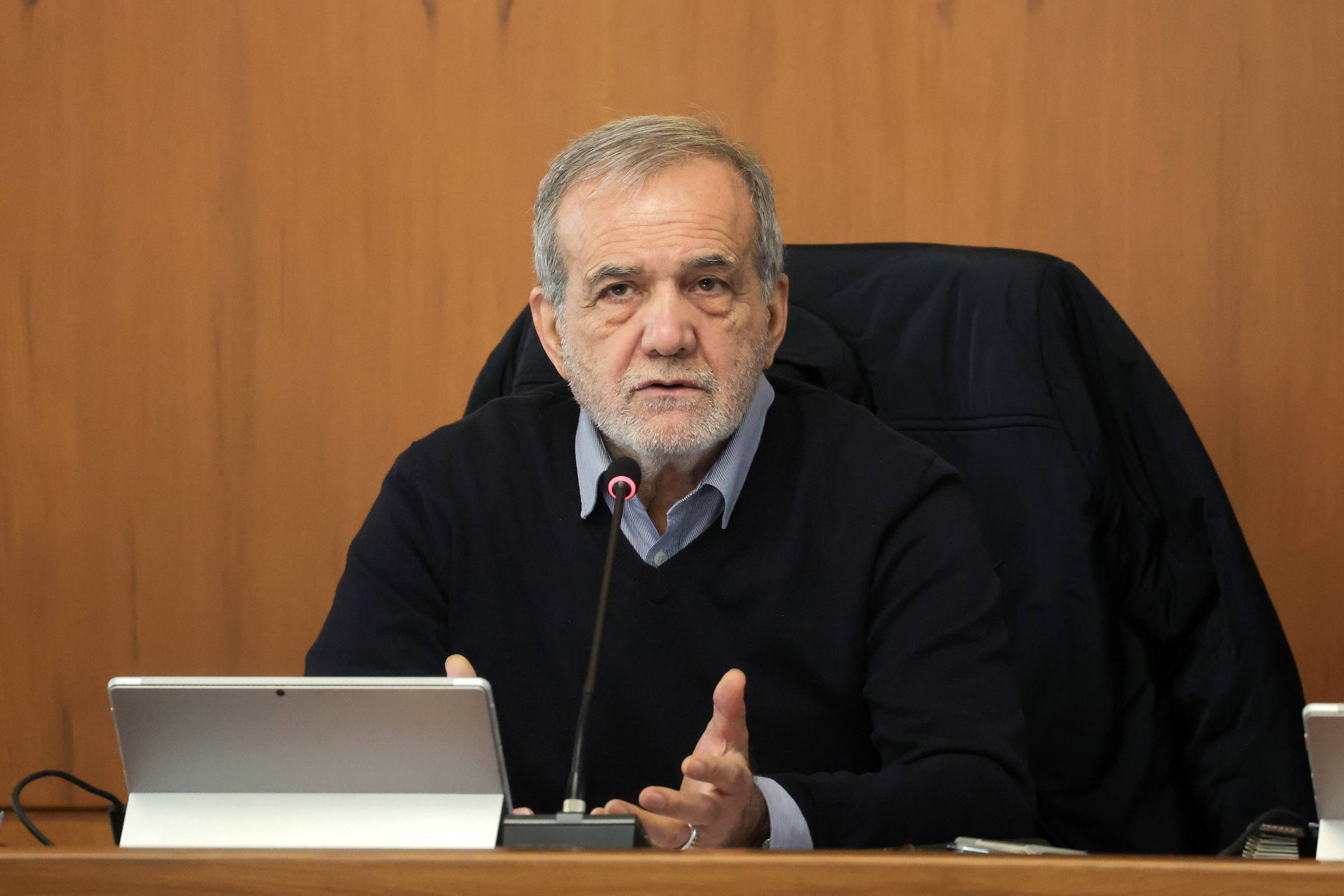 İran Cumhurbaşkanı Mesud Pezeşkiyan (DPA)