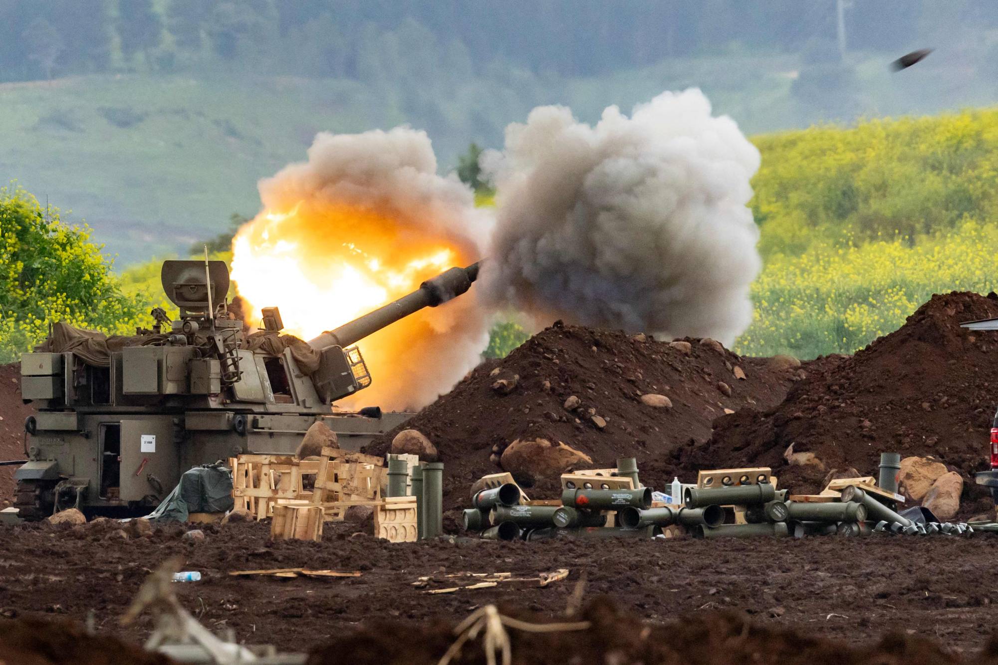​​​​​​​İsrail ordusunun dağıttığı ve Lübnan'ın güneyinde Hizbullah altyapısının imha edildiğini gösterdiğini belirttiği videodan (AFP)
