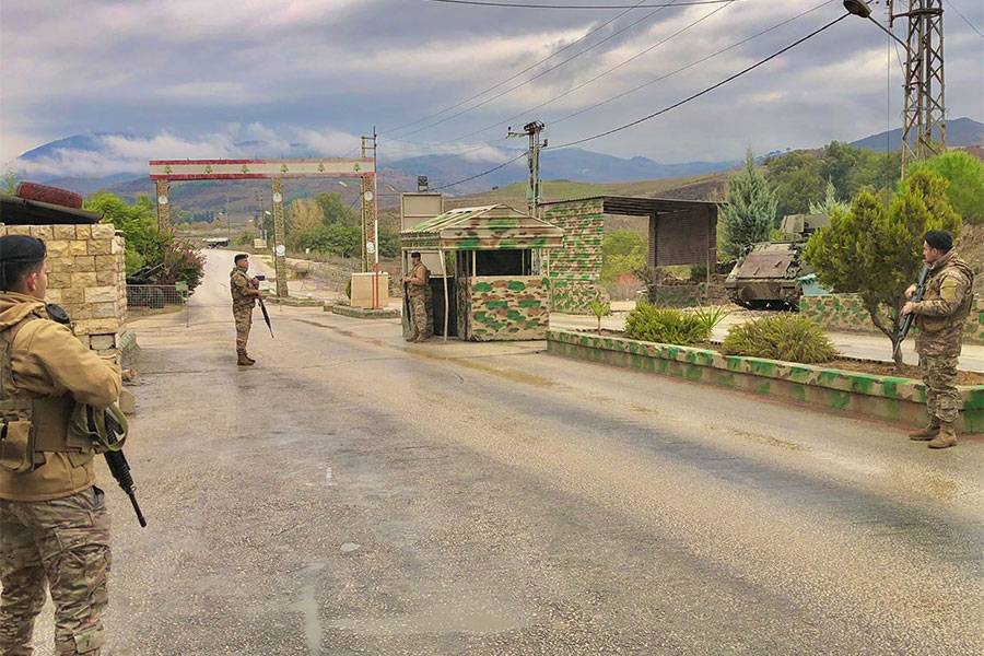 İran’a destek savaşı öncesinde hükümetin kararını uygulamak üzere ordunun Güney Litani bölgesine konuşlandırılması sırasında (Lübnan Ordu Komutanlığı)