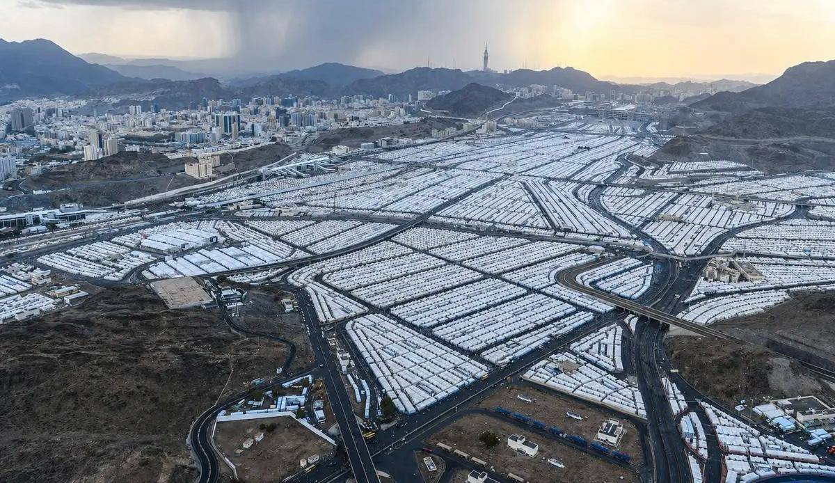  Suudi Arabistan, tüm kaynaklarını kutsal mekanlardaki hacılara hizmet etmeye adamıştır (SPA).
