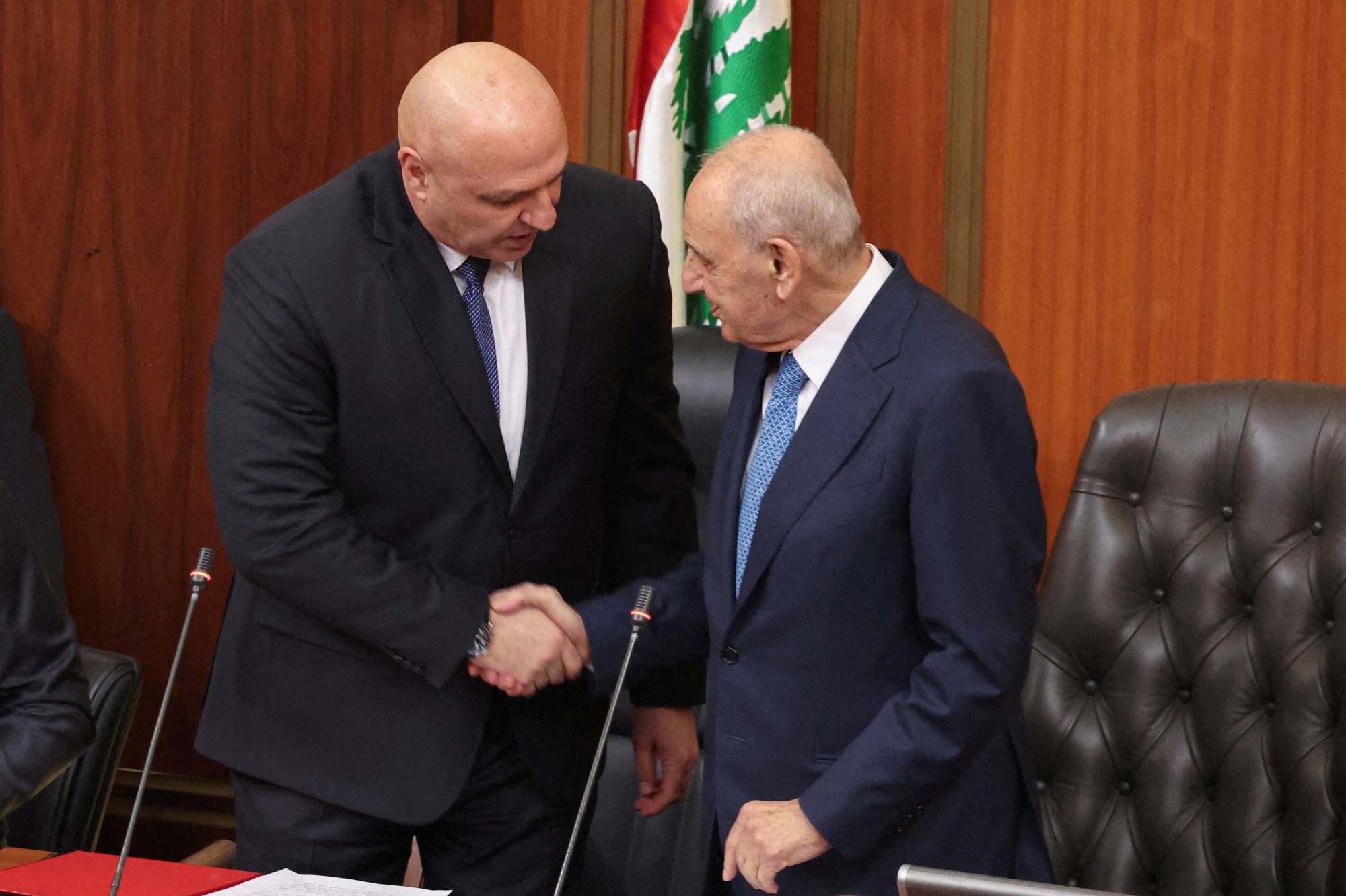 Lübnan Cumhurbaşkanı Joseph Avn ve Meclis Başkanı Nebih Berri (Arşiv – Reuters)