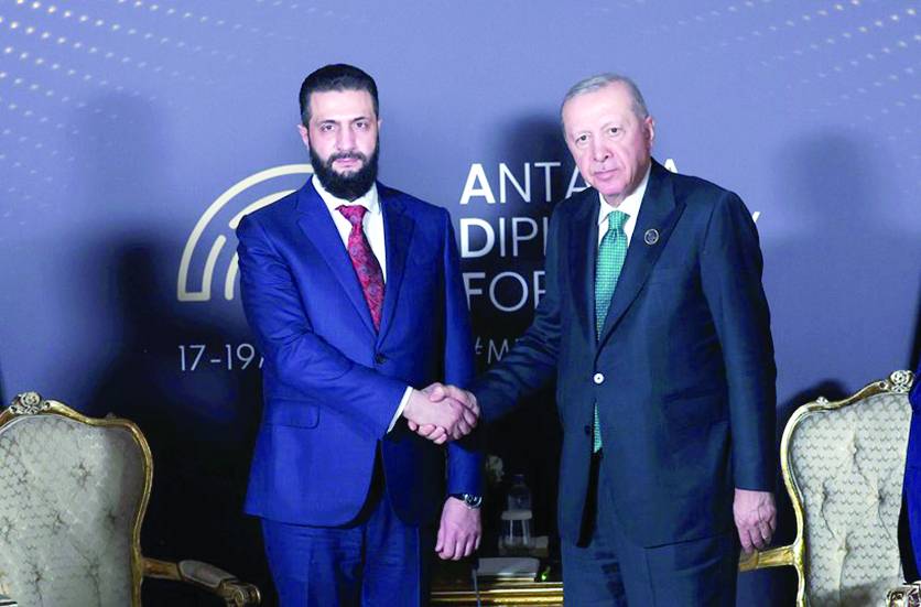 Cumhurbaşkanı Recep Tayyip Erdoğan, Antalya Diplomasi Forumu’nda Suriye Cumhurbaşkanı Ahmed eş-Şera’yı kabul etti. (Arşiv – Türkiye Cumhurbaşkanlığı)