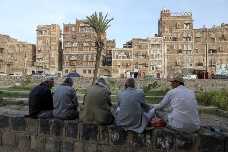 Sana’da Husilerin gerginliği tırmandırmasının yaşam koşulları ve güvenlik üzerindeki etkilerinden dolayı endişe hâkim. (Reuters)