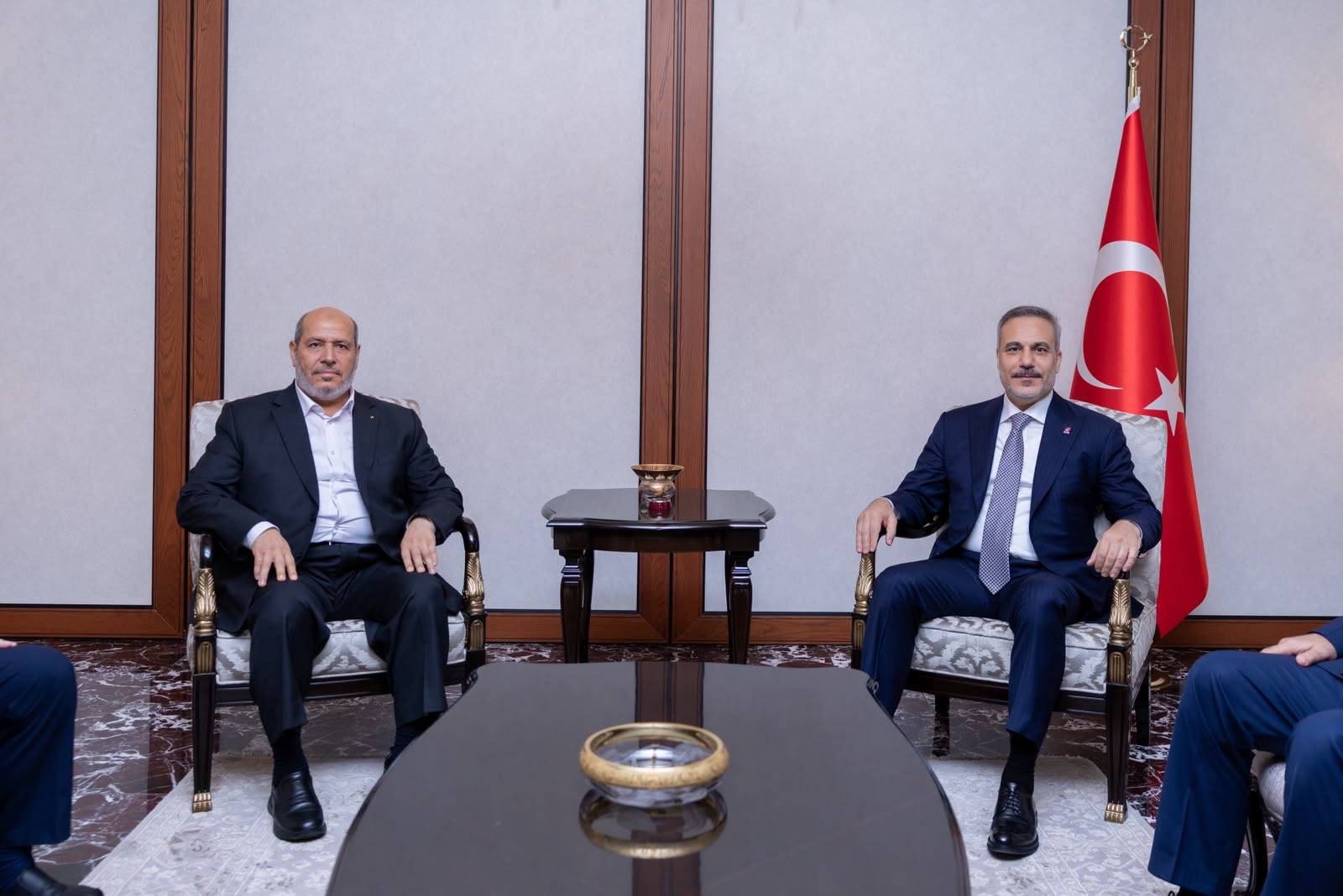 Fidan, 30 Temmuz'da Ankara'daki Türk Dışişleri Bakanlığı merkezinde Halil el-Hayya başkanlığındaki bir Hamas heyetiyle görüştü (Türk Dışişleri Bakanlığı)