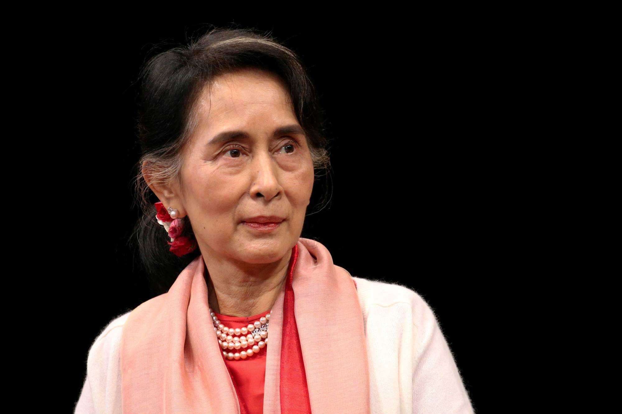 Devrilen Myanmar Lideri Ang San Su Çi (Reuters)