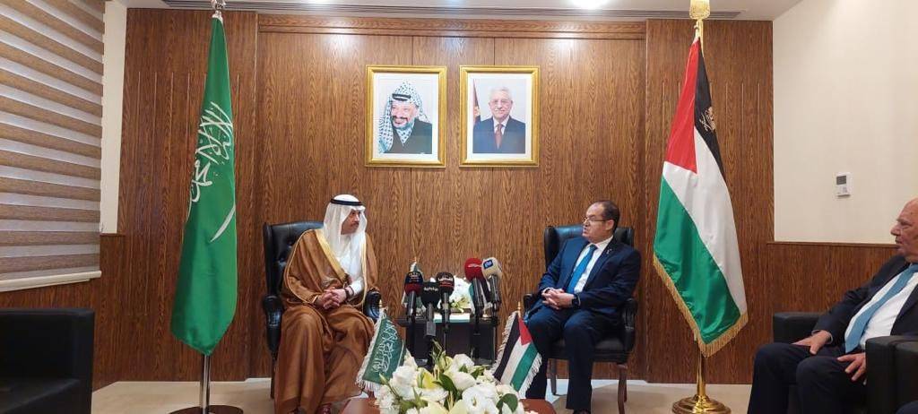Fotoğraf Altı:  İki taraf, iki ülke arasındaki ikili ilişkilerin yönlerini gözden geçirdi (Suudi Arabistan’ın Amman Büyükelçiliği)