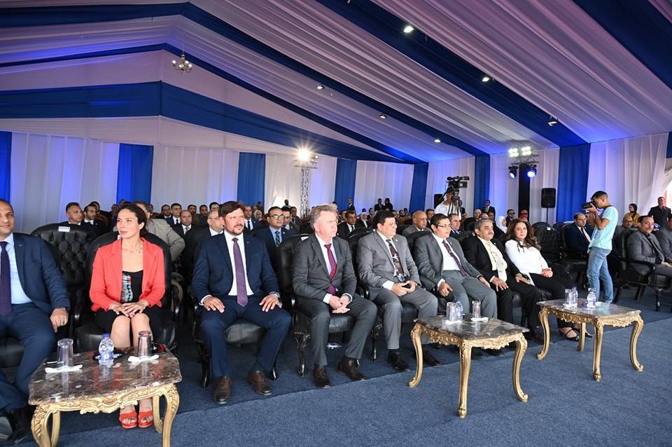 Mısır’daki Al Dabaa Nükleer Santrali’ndeki ilk ağır parçanın kurulumu kutlandı. (Santralin Facebook sayfası)