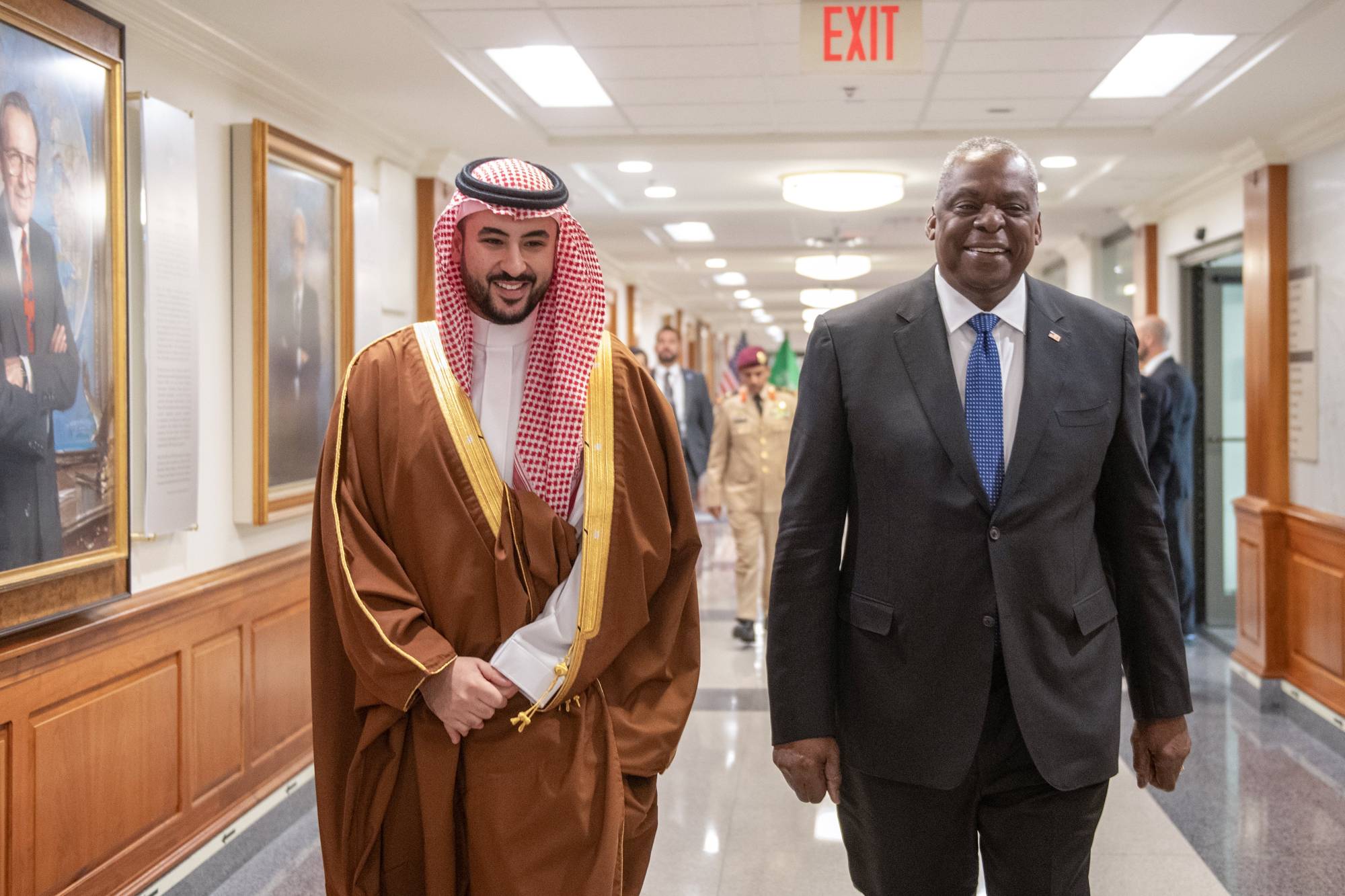 Austin, Prens Halid bin Selman'ı ABD Savunma Bakanlığı'nın Washington'daki genel merkezinde kabul etti ( SPA)