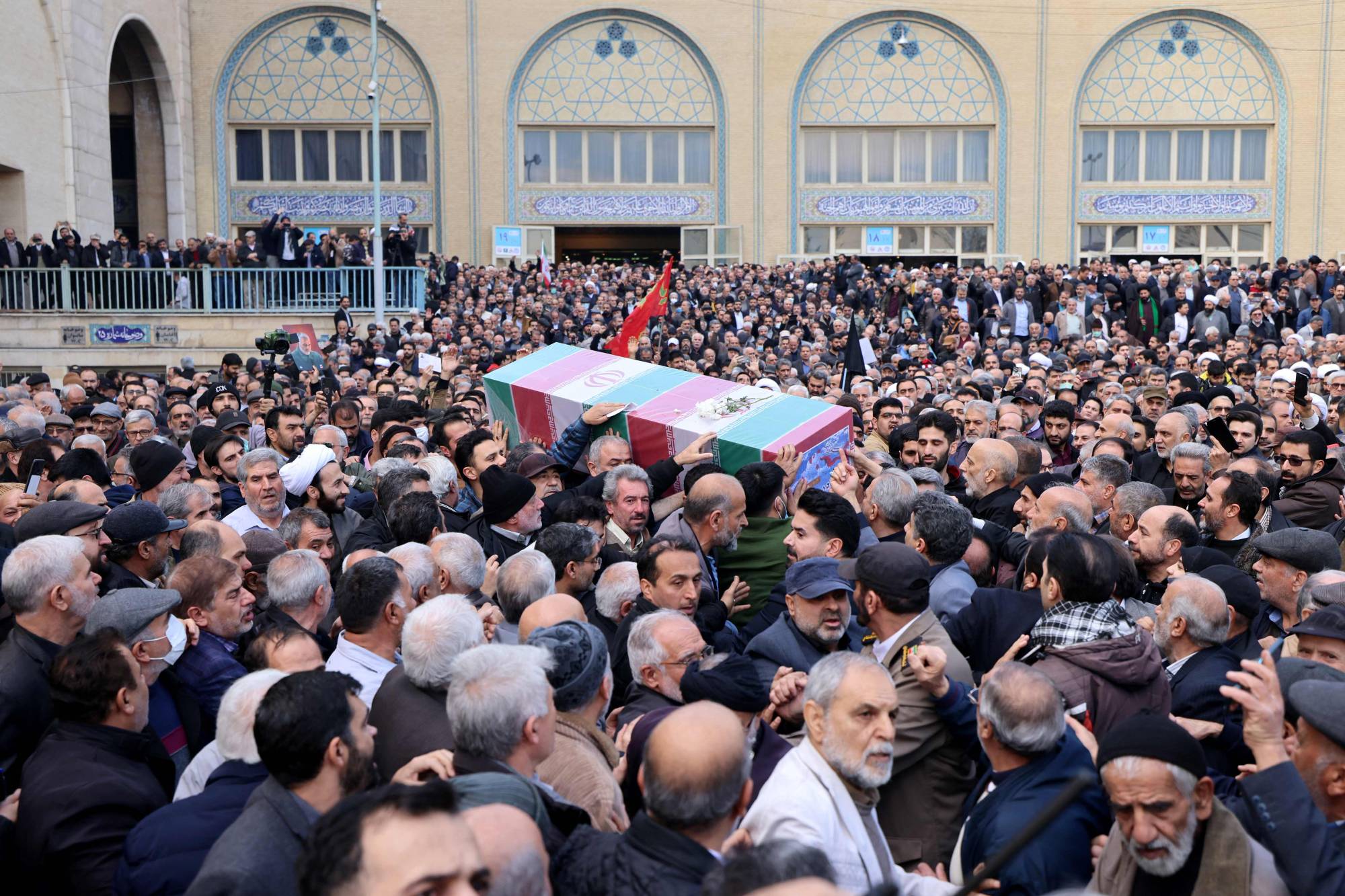 Bu görsel kaldırıldı. Güvenlik nedeniyle yalnızca yerel etki alanındaki görsellere izin verilir. Görsel kaldırıldı.