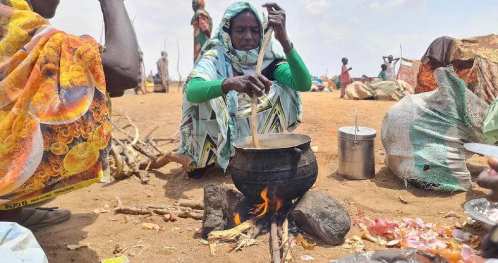 السعودية تدين استهداف شاحنات لـ«برنامج الأغذية العالمي» في السودان