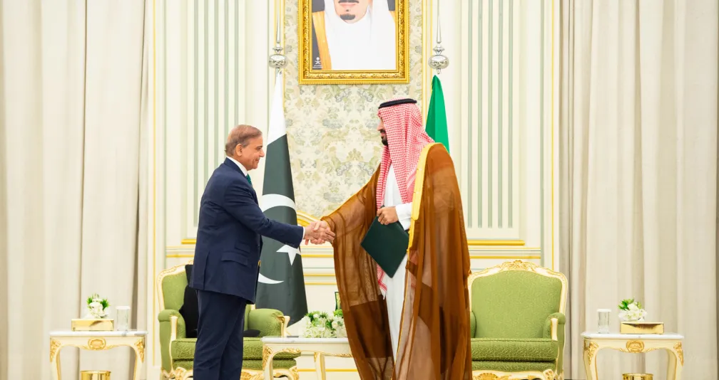 السعودية وباكستان توسعان شراكتهما الدفاعية باتفاق استراتيجي