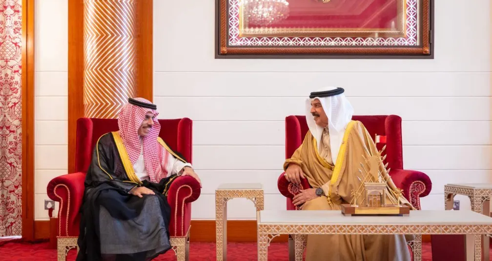 التزام سعودي - بحريني بتعزيز التعاون والتكامل الثنائي