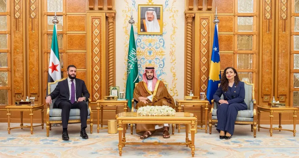 السعودية تُرحِّب باعتراف سوريا بكوسوفو خلال لقاء ثلاثي في الرياض