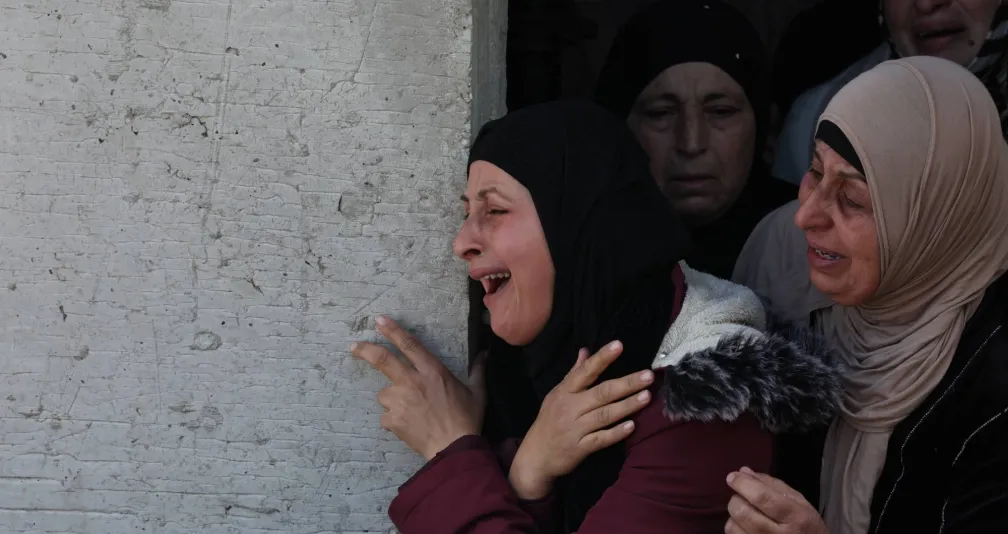 مقتل فلسطينيين في الضفة الغربية وغزة وسط استمرار التوترات الميدانية