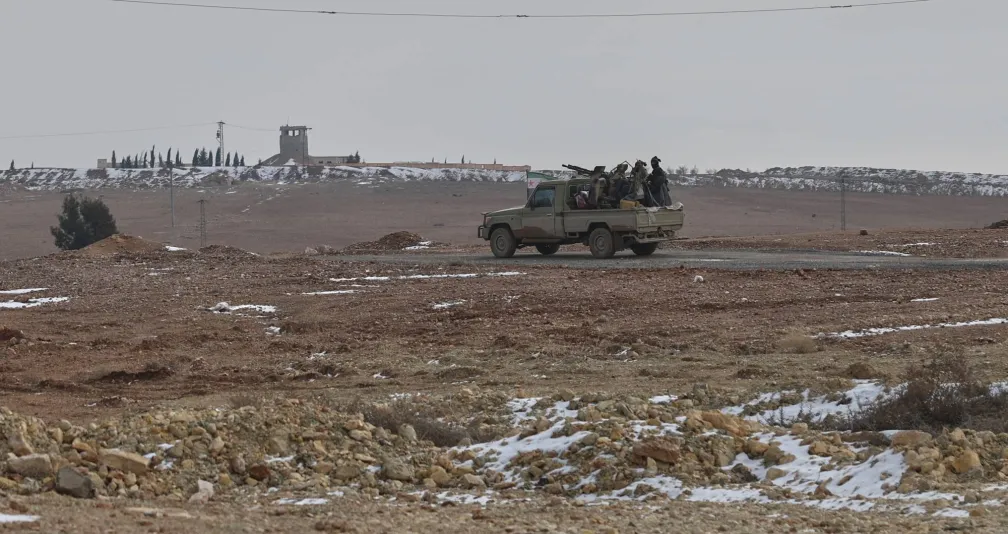 سوريا: مقتل عنصر أمني في هجوم لـ«داعش» على حاجز بمدينة الرقة