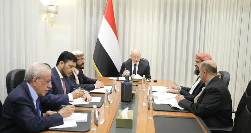 مجلس القيادة الرئاسي يحذر من التفريط بفرصة الحوار الجنوبي «التاريخية»