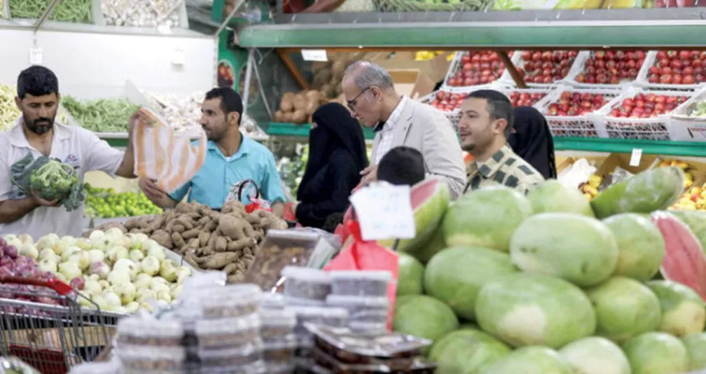 ممارسات حوثية تفسد نمط الاقتصاد الزراعي وتهدد بالكساد