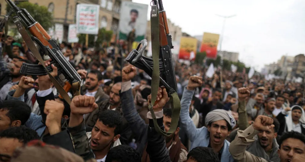 تصاعد شكاوى اليمنيين في صنعاء وإب من الانتهاكات الحوثية