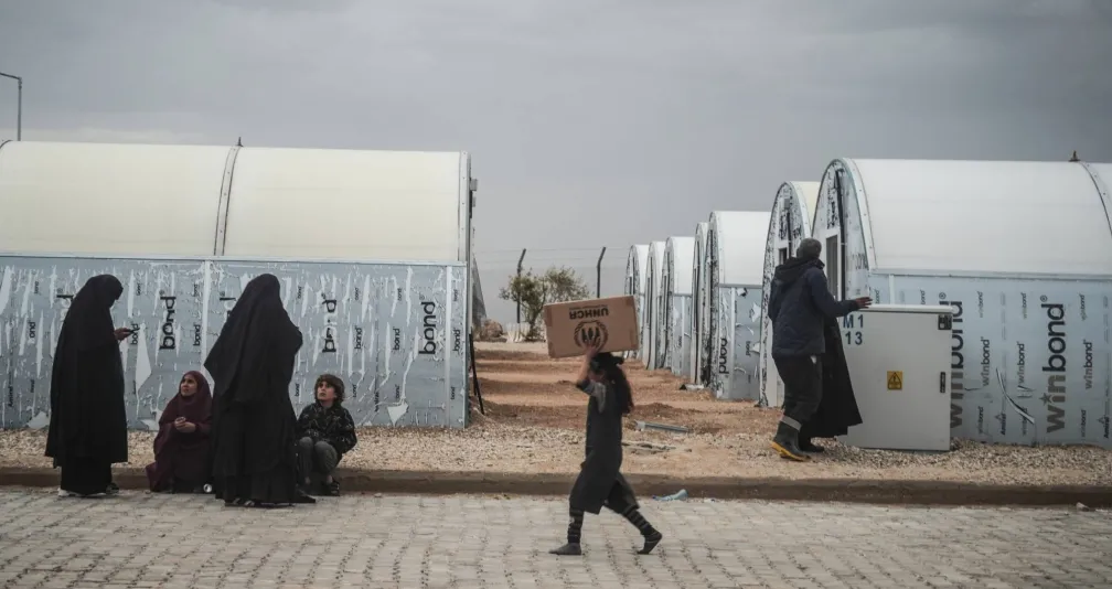 باريس: عمليات الفرار من مخيم الهول في سوريا لم تشمل مواطنين فرنسيين