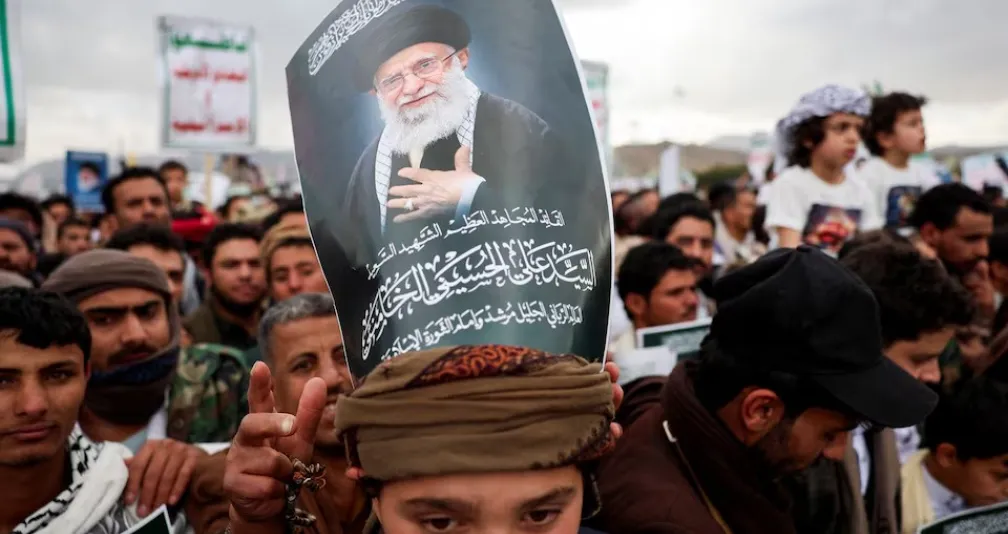 الحوثيون يكثفون التجنيد استعداداً لاحتمالات التصعيد الداخلي والإقليمي