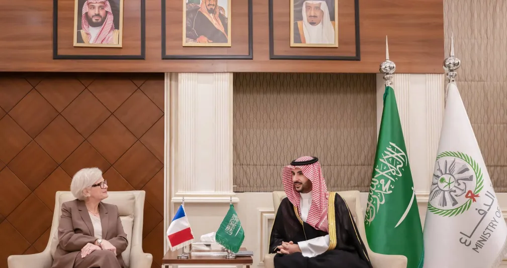 وزير الدفاع السعودي ووزيرة القوات الفرنسية يناقشان سبل تعزيز التعاون الدفاعي