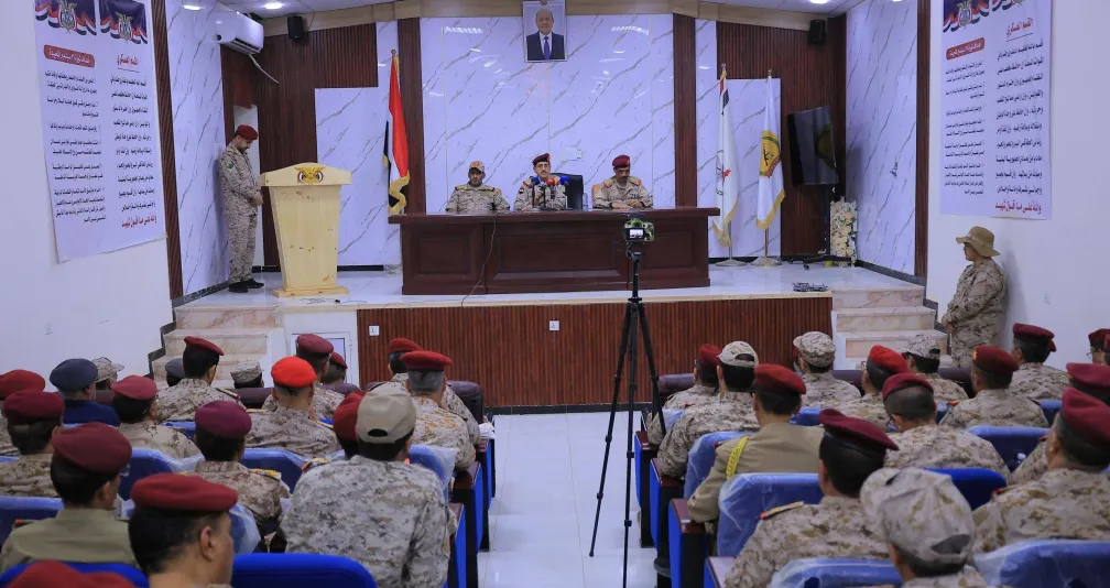 وزير الدفاع اليمني: التحولات الإقليمية لصالح اليمن... ولدينا غرفة عمليات عسكرية موحدة