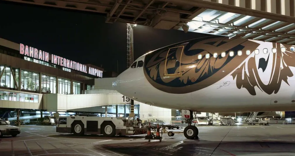 البحرين تعيد فتح مجالها الجوي... وبدء استئناف الرحلات تدريجياً