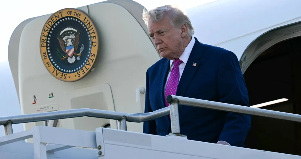 ترمب يروج لـ«طفرة» الطاقة: نحن بانتظار العالم في موانئنا