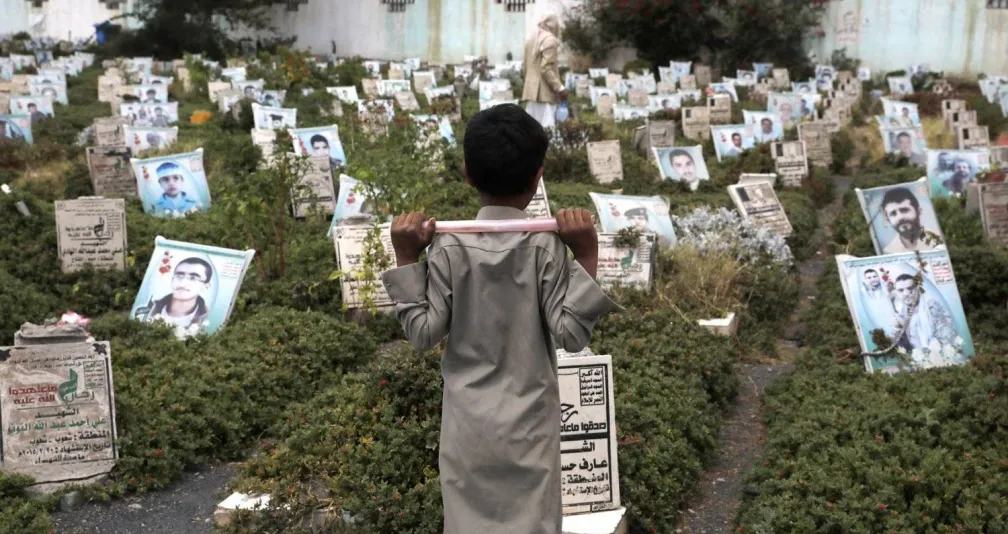 الحوثيون يطلقون أسماء قتلاهم على مدارس في صنعاء