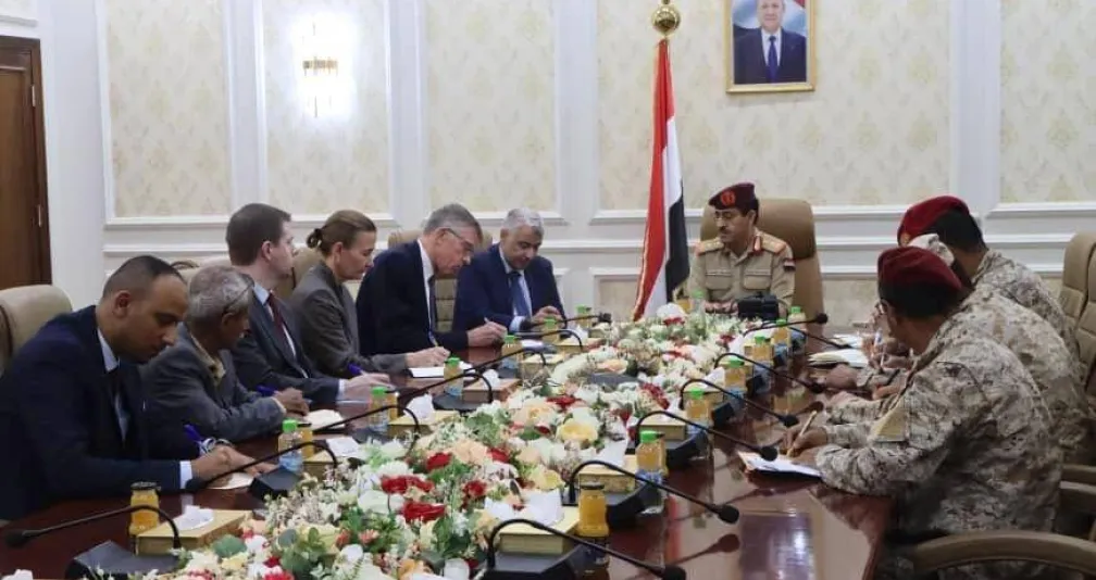 وزارة الدفاع اليمنية: ماضون في توحيد القرار العسكري وإنهاء تعدد التشكيلات