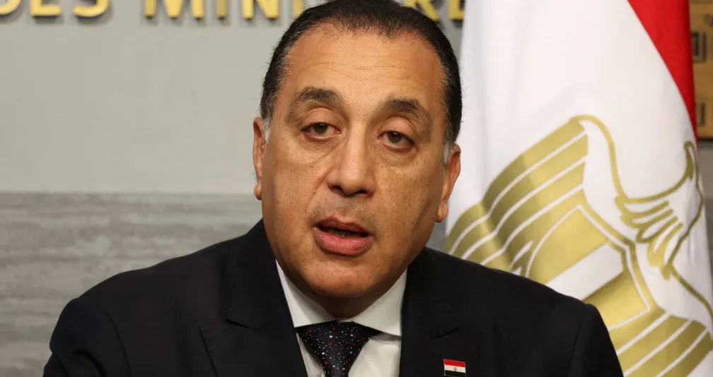 مصر توقع اتفاقية لنقل أسهم في 172 محطة وقود تابعة لـ«وطنية» إلى «طاقة عربية»