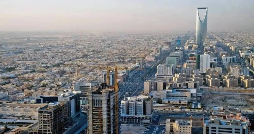 بنمو سنوي 11.4 %... الأنشطة التحويلية تقود قفزة الإيرادات التشغيلية بالسعودية في مايو