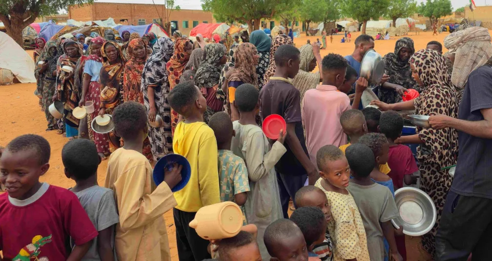 «نأكل حتى لا نموت»... يوميات الجوع في السودان