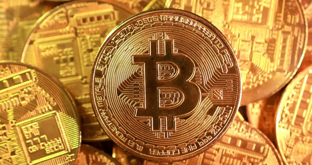 «بتكوين» يقفز 11 % في يومين بدعم من تحرك ترمب لإقرار قانون تنظيم العملات المشفرة