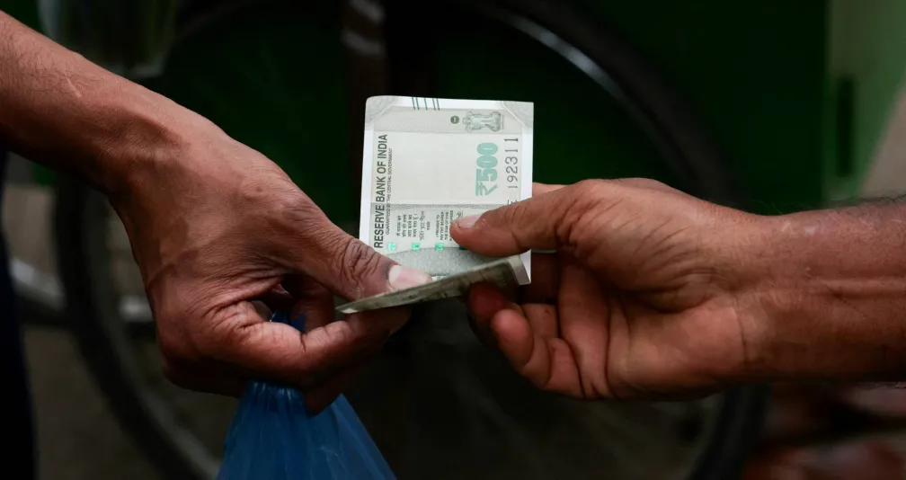 عائد السندات الهندية قرب 6.85 % مع ترقب تحركات النفط والعقوبات على إيران