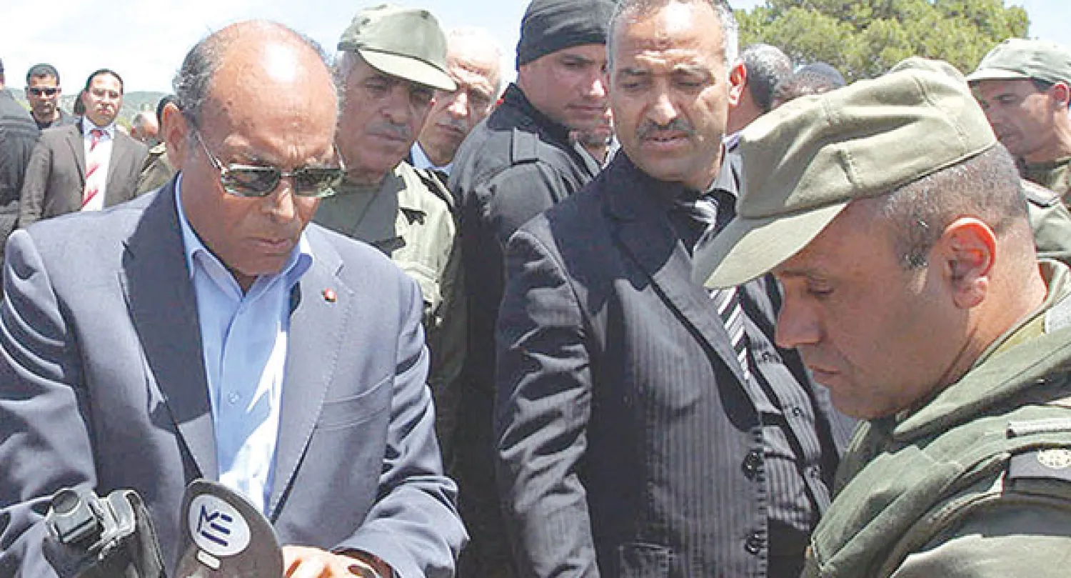 مشاورات مكثفة بين تونس والجزائر لمواجهة الإرهاب على الحدود بين البلدين