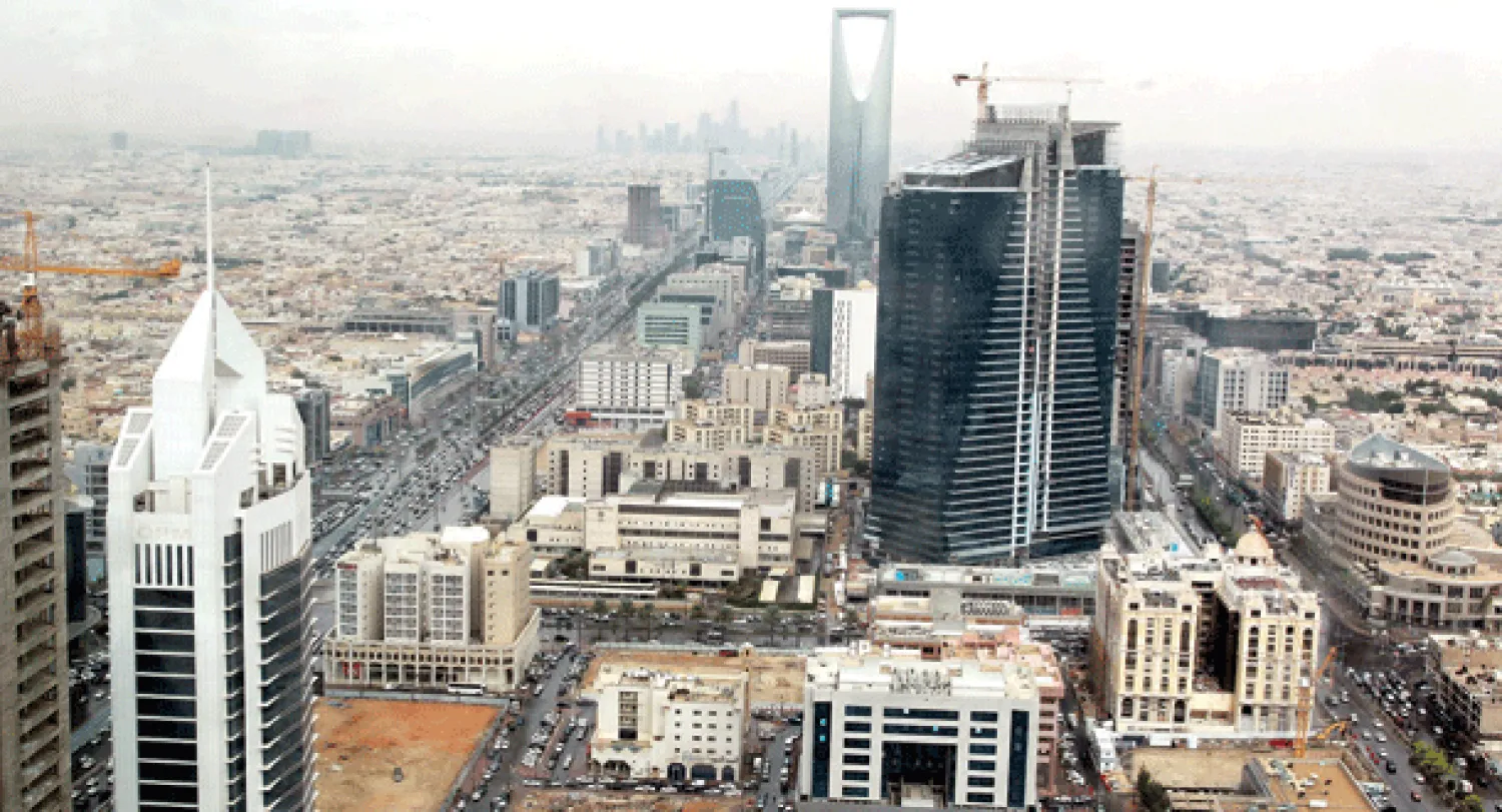 السعودية: قرارات تصحيح سوق العمالة توقف بعض المشاريع وتزيد قيمة عقود الإنشاءات 15% 