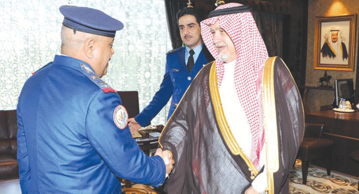 نائب وزير الدفاع السعودي  يلتقي قائد القوات الجوية اليمنية