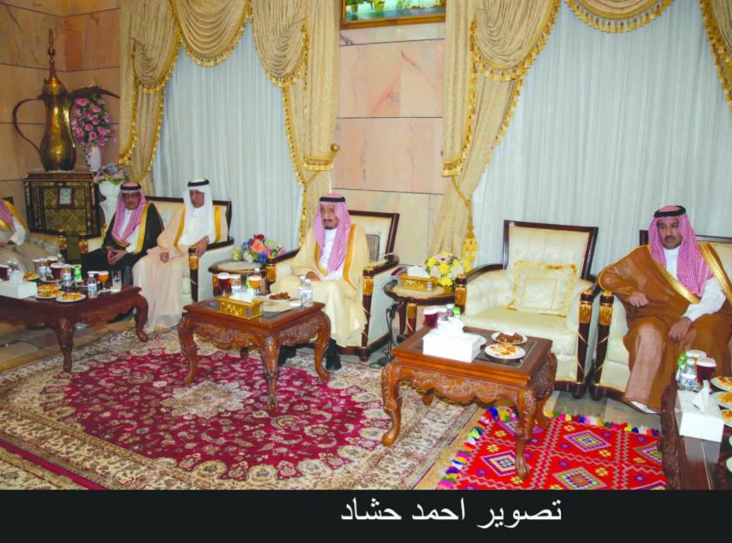 الأمير سلمان: التلاحم بين الشعب وولاة الأمر نابع من الكتاب والسنة