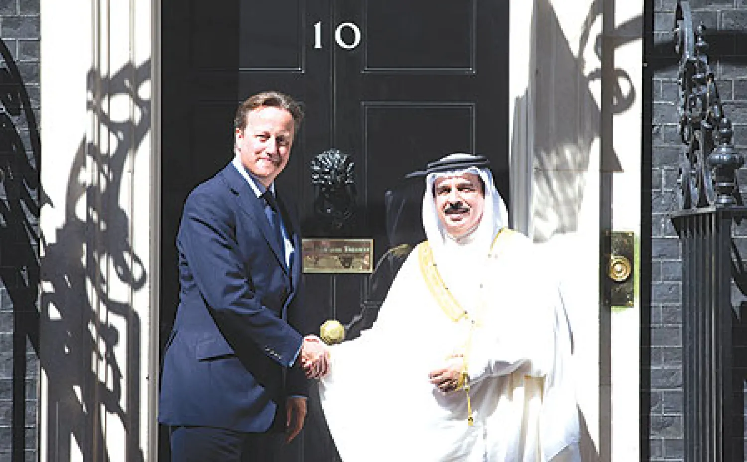 عاهل البحرين بعد لقاء كاميرون: نعمل جاهدين لمكافحة الإرهاب