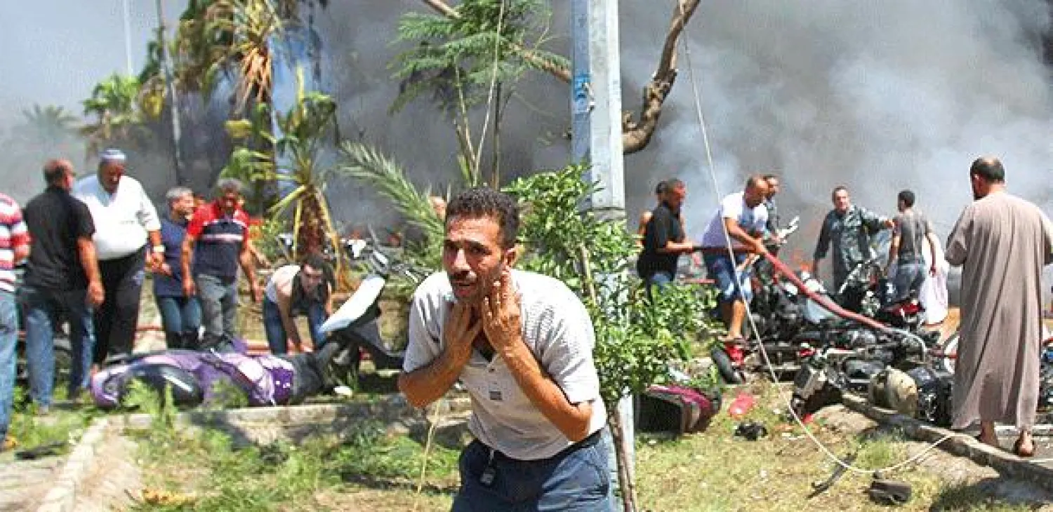 اهتز الأمن اللبناني للمرة الثانية أمس بتفجيرين متتاليين استهدفا مصلين في مسجدين للسنة في مدينة طرابلس، بعد ثمانية أيام على تفجير سيارة مفخخة في معقل حزب الله في ضاحية بيروت الجنوبية.