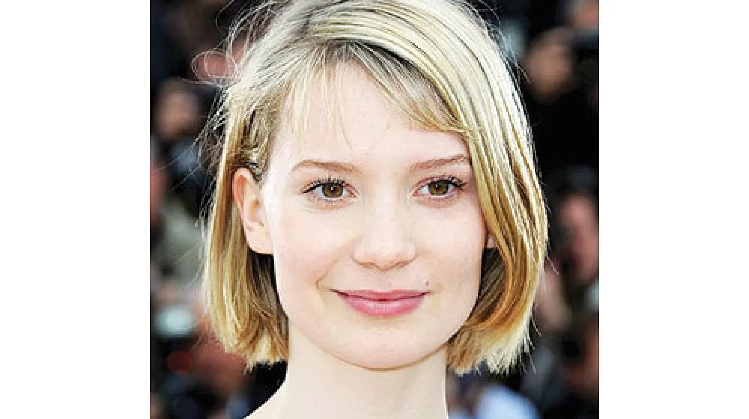 ميا وازيكوفسكا